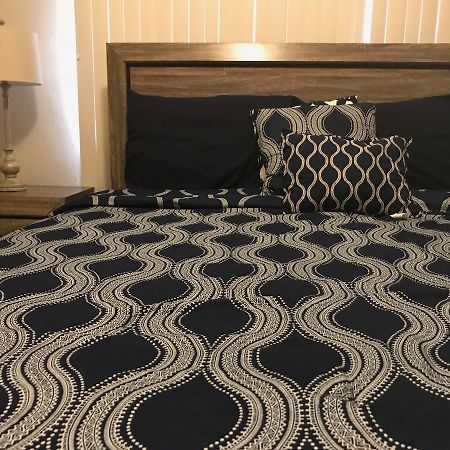1 Bedroom / 1 Bath . Private Apt. Free Wifi, Interent & Parking Sinajana Dış mekan fotoğraf