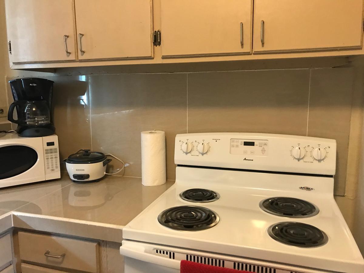 1 Bedroom / 1 Bath . Private Apt. Free Wifi, Interent & Parking Sinajana Dış mekan fotoğraf